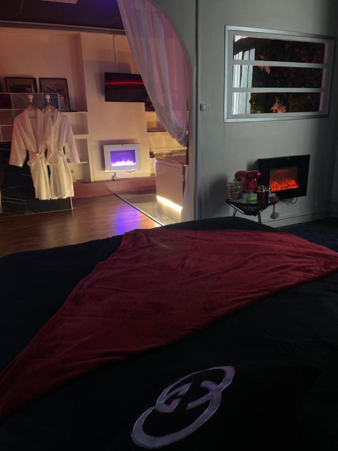 Jacuzzi 9Em Paris Exterior foto